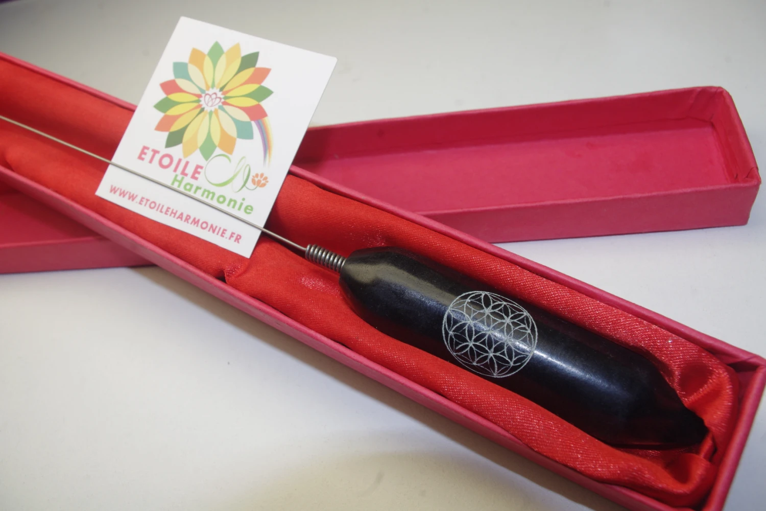 Baguette Biotensor Avec Manche Pierre Et Gravure Fleur De Vie 2 Baguette Biotensor Avec Manche Pierre Et Gravure Fleur De Vie â Image 2