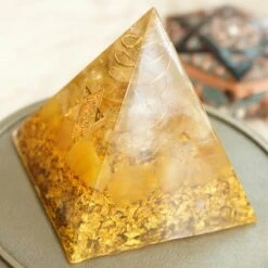 Orgonite Pyramide Citrine -EtoileHarmonie Promos Boutique orgonite pyramide citrine energie richesse fortune etoileharmonie 2